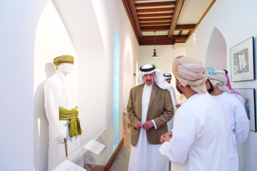 سلطان بن سلمان يترأس وفد المملكة في المؤتمر الدولي للسياحة في مسقط