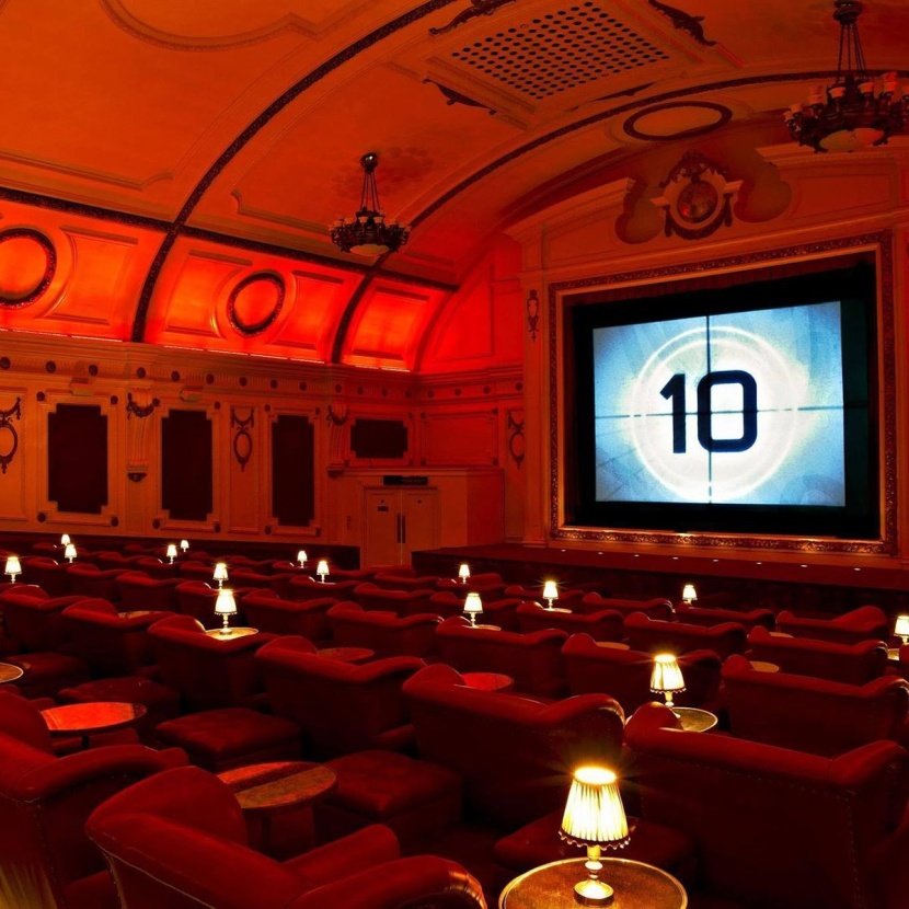 «صندوق الاستثمارات» يوقع اتفاقية مع أكبر مشغل لدور السينما في العالم