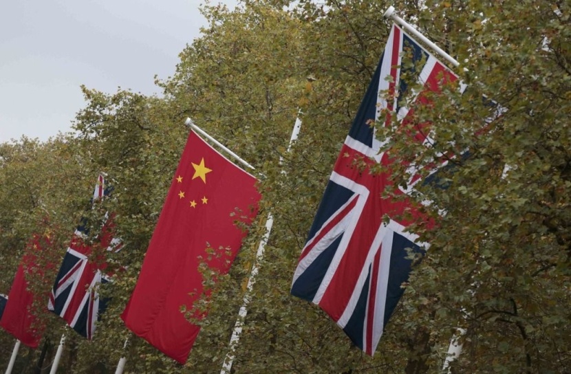 الصين وبريطانيا تتعهدان بمواصلة وتعزيز التعاون الاقتصادي والمالي
