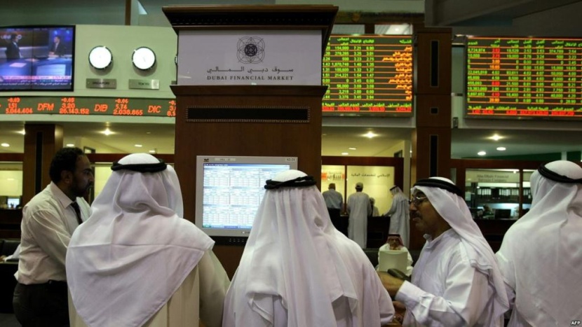 تراجع البورصات الخليجية في تعاملات هزيلة مع غياب المستثمرين الأجانب