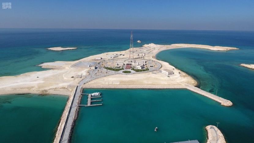  وزير الداخلية يُدشن مركز حرس الحدود في جزيرة الحويصات