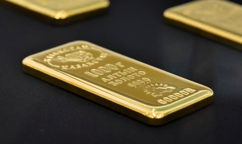 الذهب ينخفض لأدنى مستوى في 4 أشهر مع صعود الدولار