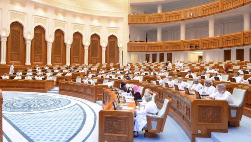 ميزانية سلطنة عمان لسنة 2018 تزيد الإنفاق وتبقي العجز دون تغيير