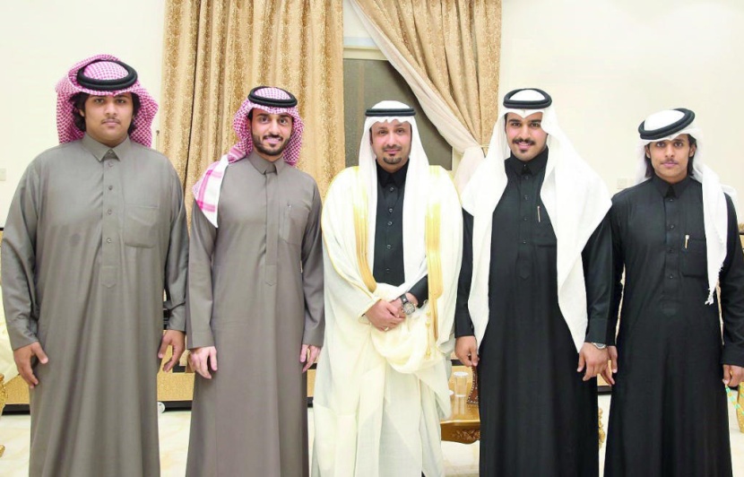 الزميل صالح آل طلحاب يحتفل بزواجه