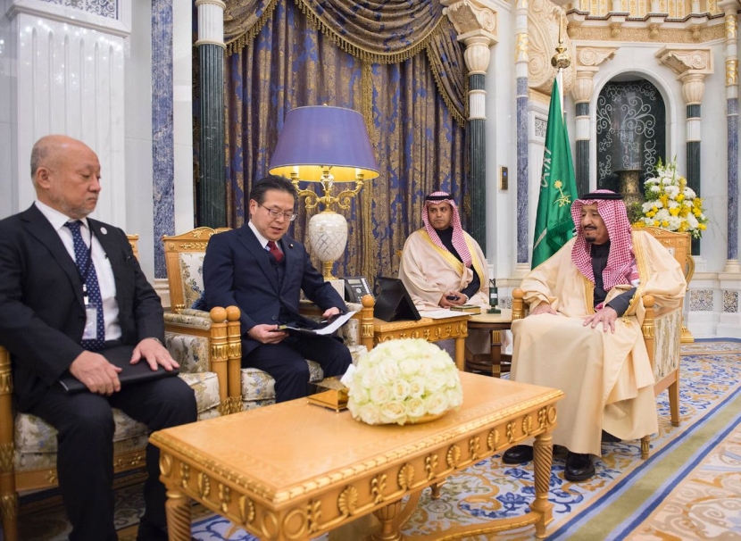 الملك يبحث مجالات الشراكة الفاعلة مع اليابان لتحقيق الرؤية السعودية اليابانية