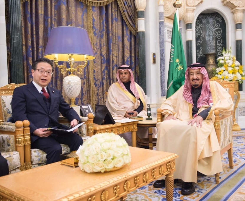 الملك يبحث مجالات الشراكة الفاعلة مع اليابان لتحقيق الرؤية السعودية اليابانية
