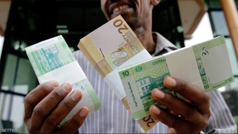 الجنيه السوداني يتراجع في السوق السوداء وسط نقص الدولار