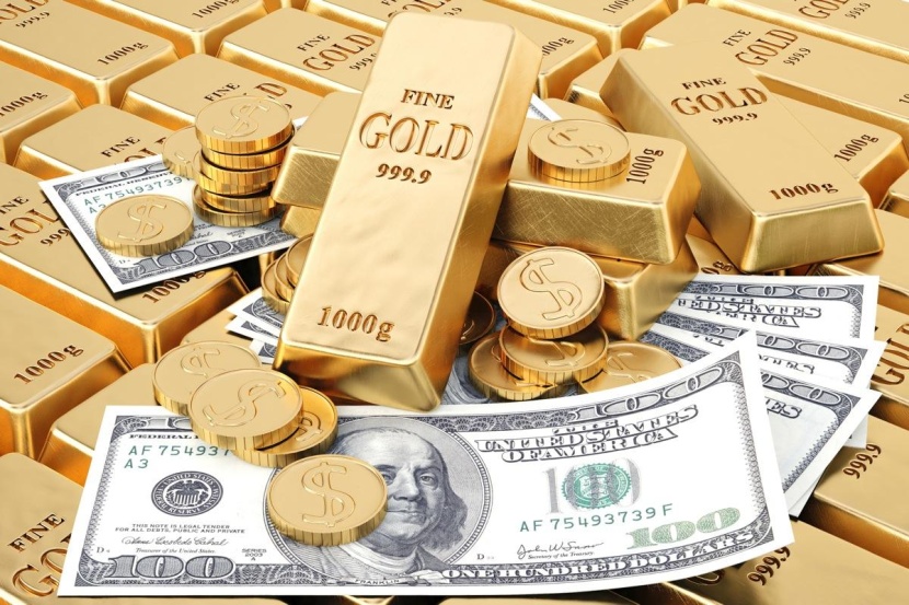 الذهب يرتفع .. والدولار قرب أدنى مستوى في 3 أعوام