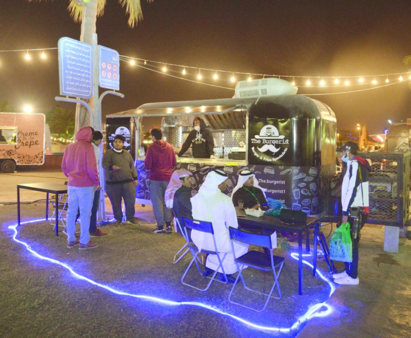 «هلا سعودي» يشجع الشباب والشابات على مشاريع عربات الأطعمة المتنقلة