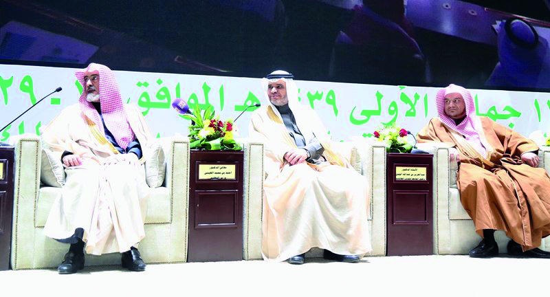 الجامعات السعودية تنبذ الفرقة وتوعي طلابها من خطر التحزب