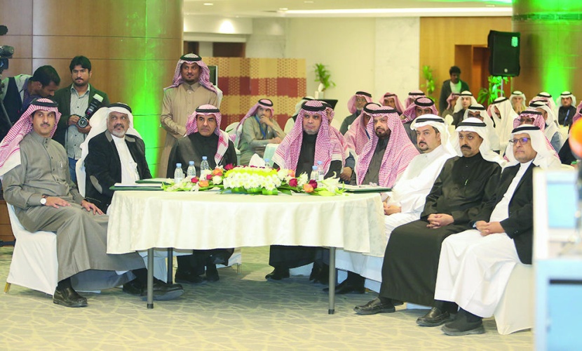 العيسى لقيادات التعليم: التزموا بالأنظمة وركزوا على الشفافية والإنجاز في الأعمال