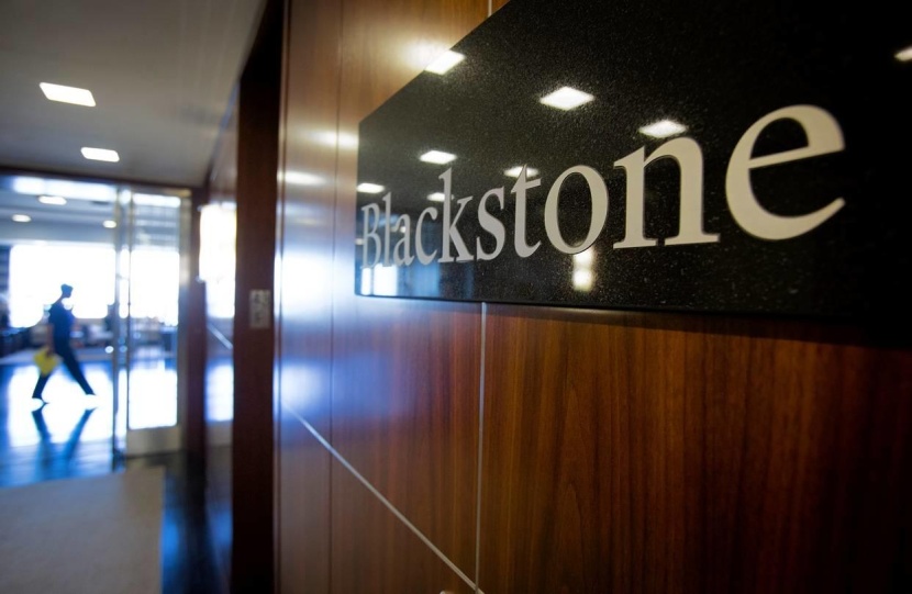 بلاكستون تشتري حصة أغلبية في وحدة تومسون رويترز للخدمات المالية والمخاطر