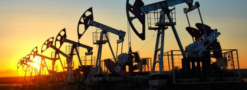 ارتفاع مخزونات النفط الأمريكية لثاني أسبوع وهبوط مخزونات البنزين