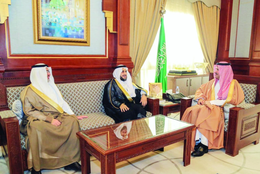 أمير المدينة المنورة يحث على سرعة إنجاز مشاريع شبكات محطات المياه