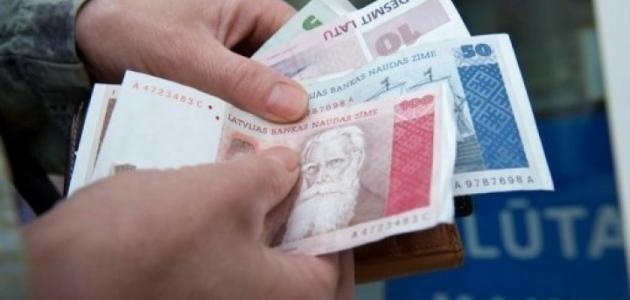 اتهام رئيس البنك المركزي في لاتفيا بقبول رشوة بقيمة 100 ألف يورو