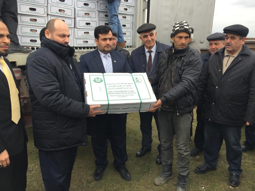 توزيع 5000 ذبيحة من لحوم الهدي والأضاحي في أذربيجان