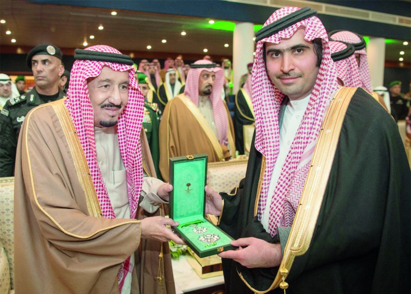 خادم الحرمين يفتتح مهرجان الجنادرية ويرعى سباق الهجن