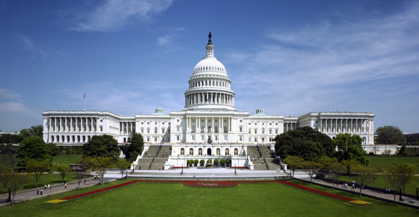 مجلس الشيوخ الأمريكي يقر الميزانية ويحيلها إلى النواب لتفادي شلل حكومي