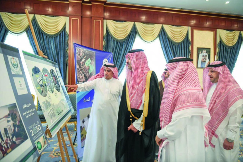 أمير المدينة المنورة يطلع على تصاميم مشروع تطوير مبنى المركز الشامل