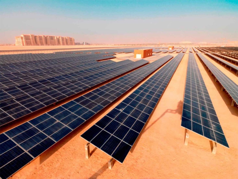 افتتاح أول مرحلة من أكبر مشروع لتوليد الطاقة الشمسية بمصر