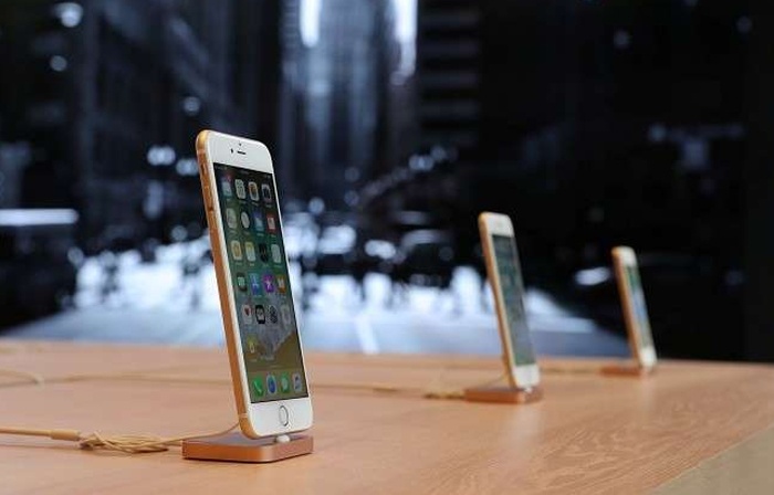 آبل تعلق إنتاج "iPhone 8 Plus" بسبب استخدام مكونات غير معتمدة 