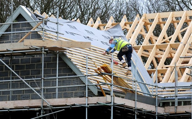 قطاع البناء في بريطانيا يشهد توسعا طفيفا في فبراير