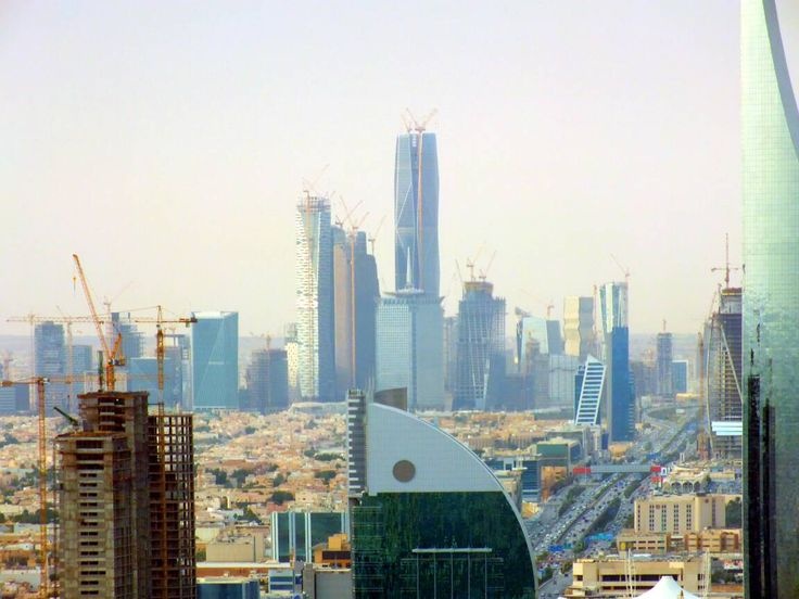 مشاريع إنشائية ضخمة تعزز الطلب على مواد البناء في السعودية