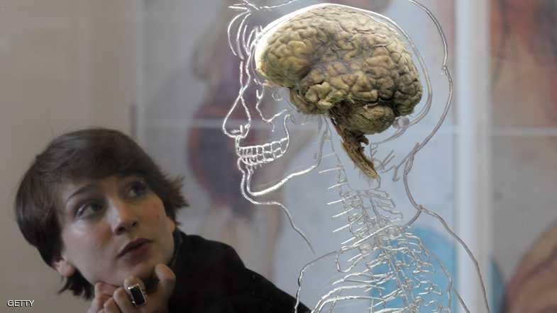 الجلوس الطويل يزيد خطر الإصابة بالزهايمر