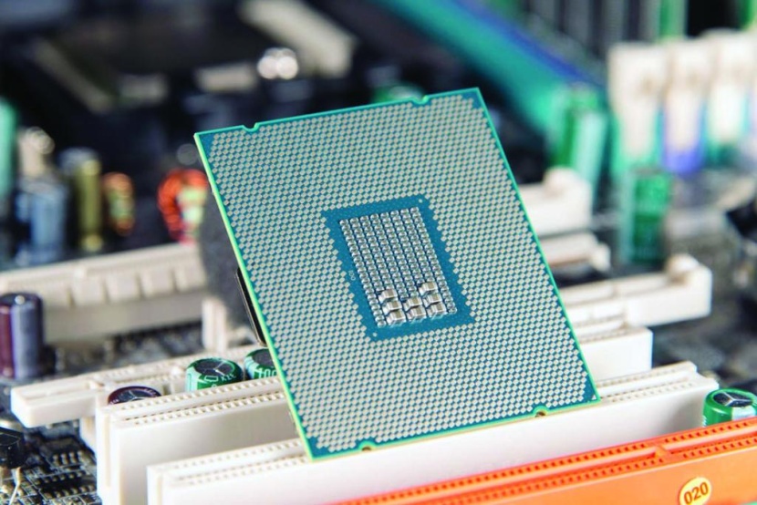«إنتل» تكشف عن معالجات Core i9 من الجيل الثامن لهواة الألعاب وتحرير الفيديو