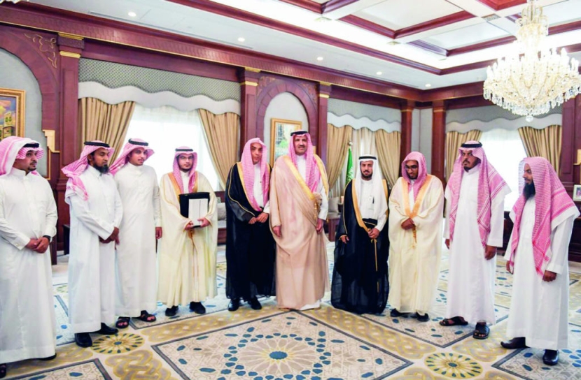 أمير المدينة المنورة يكرم الفائزين والفائزات بمسابقة الملك سلمان لحفظ القرآن