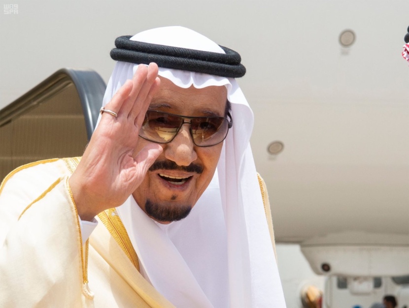 خادم الحرمين الشريفين يصل جدة قادماً من الرياض