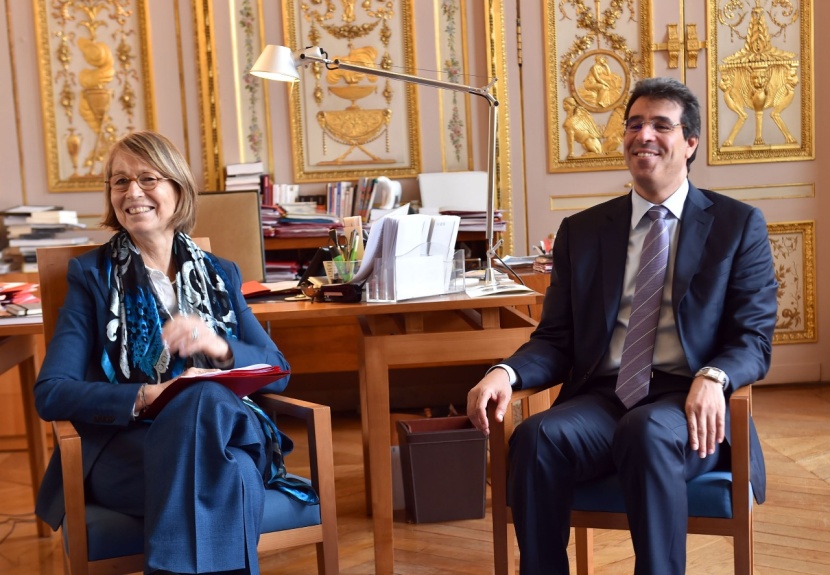 وزير الثقافة و الإعلام يوقع اتفاقية تعاون ثقافية وفنية مع وزارة الثقافة الفرنسية