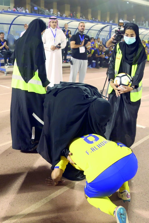 الهريفي .. وداع وبر بالأم