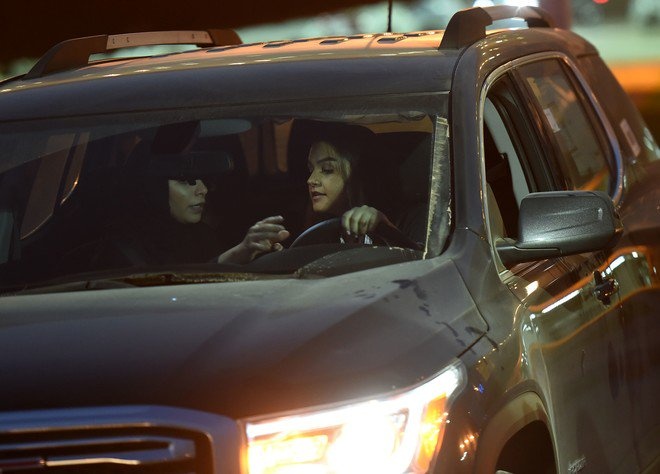 المرور يدعو اللاتي يرغبن في استبدال رخص القيادة بأخرى سعودية لتسجيل طلباتهن