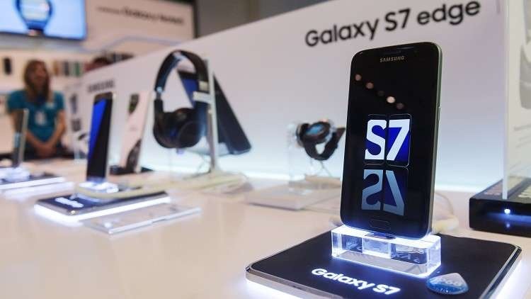 سامسونغ تعالج مشكلة تواجه مستخدمي "Galaxy S7"