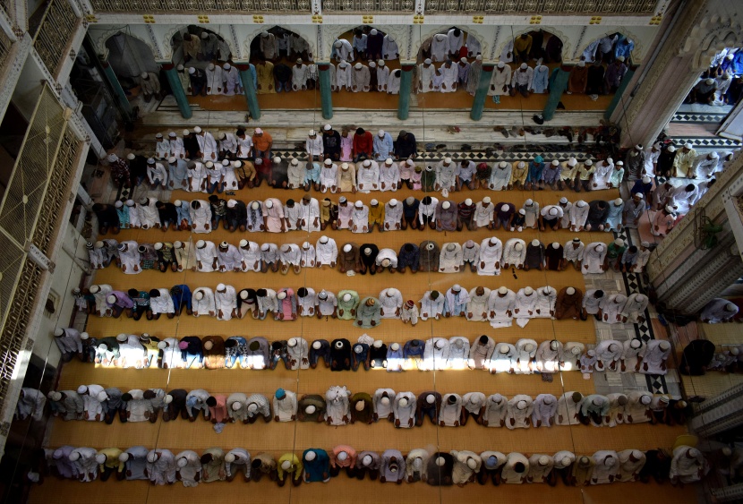 قصة مصورة: رمضان حول العالم