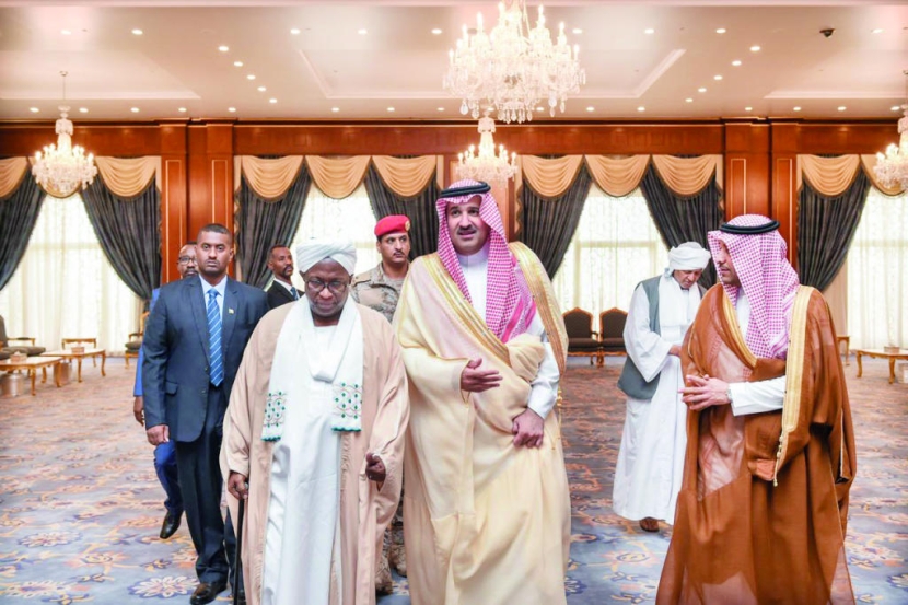 أمير المدينة المنورة يستقبل نائب رئيس السودان