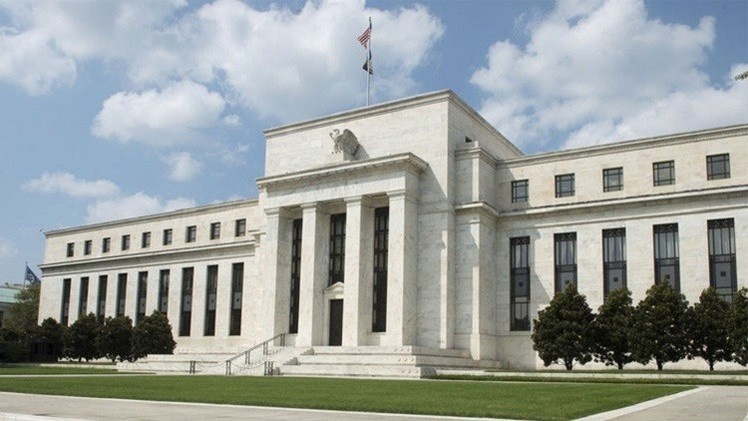 البنك المركزي الأمريكي يرفع معدل الفائدة الرئيسية إلى 1.75-2%