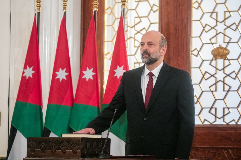 الرئيس الجديد لحكومة الأردن يسحب مشروع قانون ضريبة الدخل 