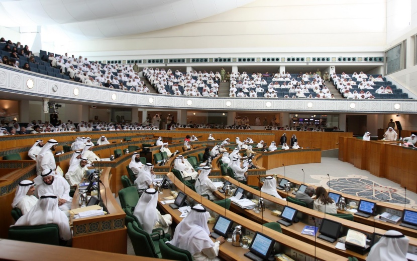 برلمان الكويت يوافق على المساهمة في رأسمال البنك الآسيوي للاستثمار