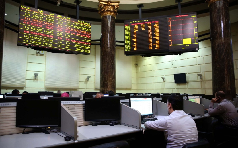  البورصة المصرية تخسر 15.5 مليار جنيه ومؤشرها الرئيسي يهبط 2.3%