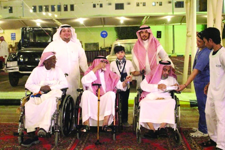 38 ألف متطوع تجاوزت أعمارهم 65 عاما