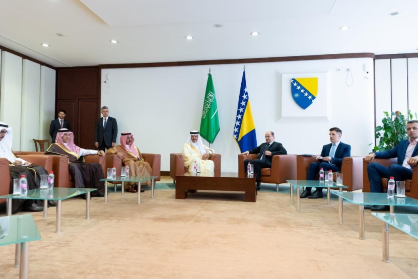 سلطان بن سلمان: الشعب السعودي يتطلع إلى أن يرى البوسنة مستقرة ومتطورة