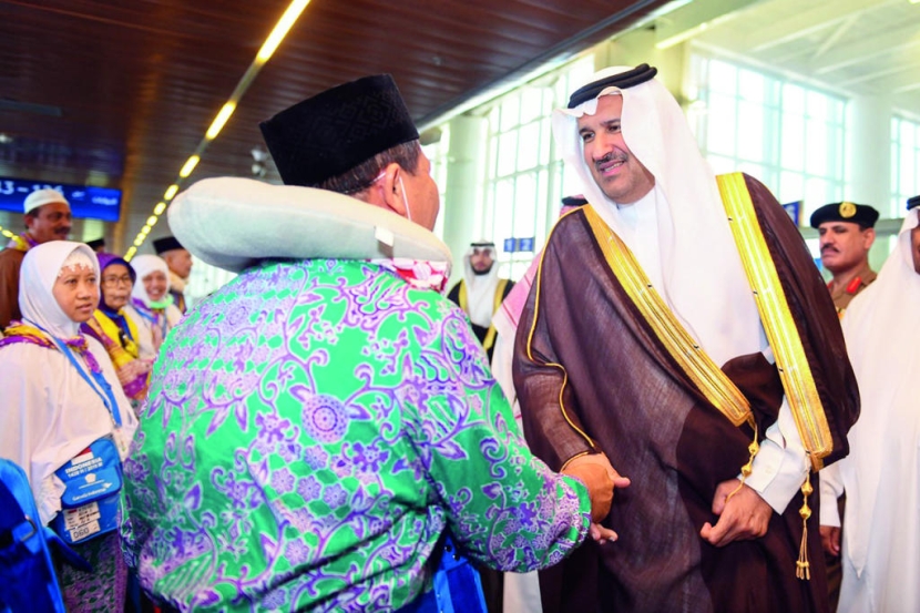 أمير المدينة المنورة يحث على تقديم أفضل الخدمات لضيوف الرحمن