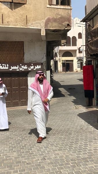 وزير الثقافة يتفقد مشروع جدة التاريخية
