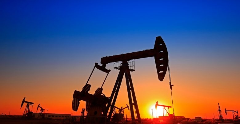 انتاج النفط الأمريكي ينخفض 30 ألف برميل يوميا في مايو