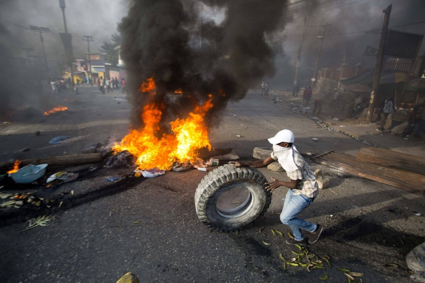 استمرار الاحتجاجات في هايتي رغم التراجع عن رفع أسعار الوقود