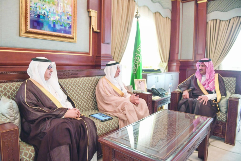 أمير المدينة المنورة يثمن دور البريد السعودي في خدمة ضيوف الرحمن