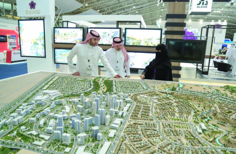 «الإسكان» لـ "الاقتصادية": 18 مشروعا مخالفا لشركات عقارية تبيع على الخريطة دون ترخيص