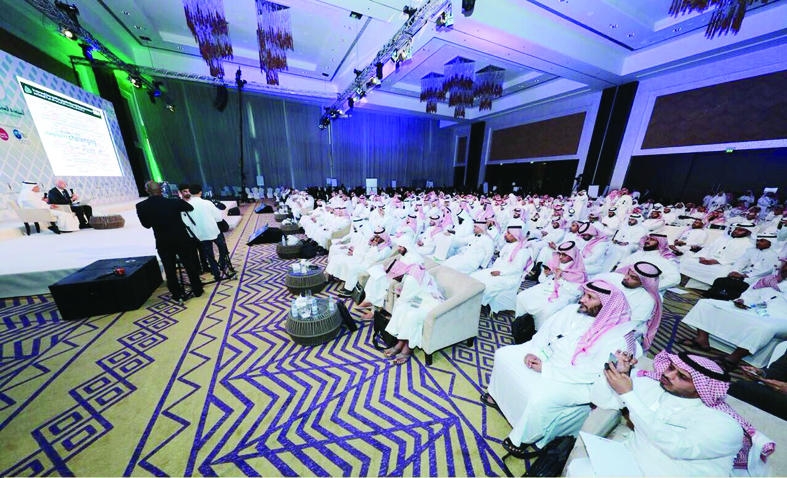 العيسى: مستقبل التعليم سيشهد انطلاقة كبيرة .. والمعلمون قادة التغيير